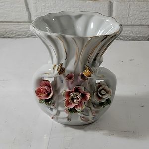 Vintage vase with 3D flowers  -- ITEM #630